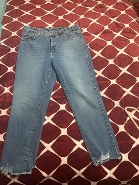 Time and Tru Medium Blue Cropped Raw Hem Jeans